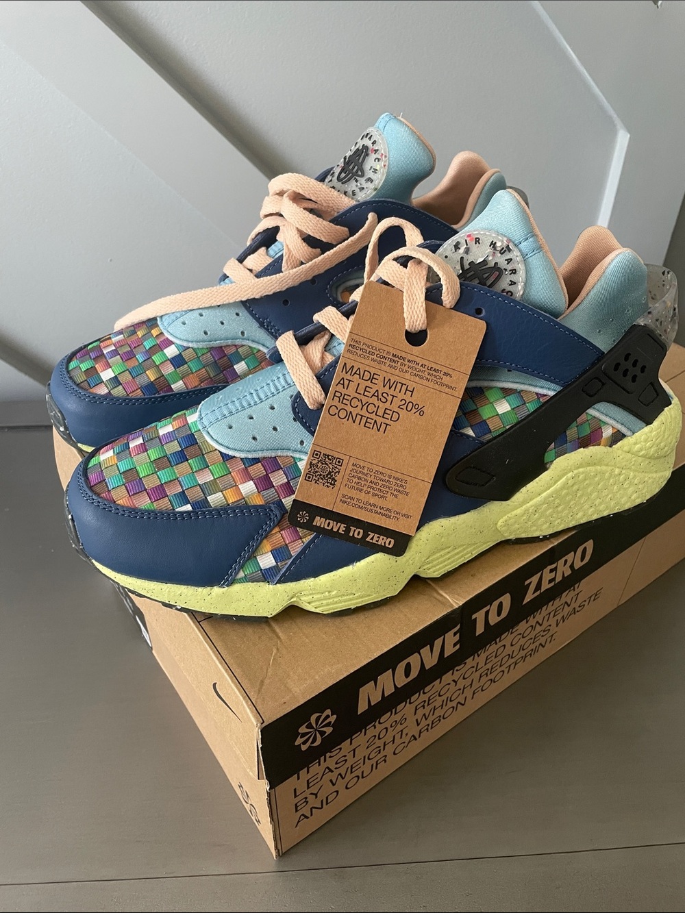 Nike Multicolor Woven Low-Top Sneakers in Navy, Pastel Blue, Peach, Lime